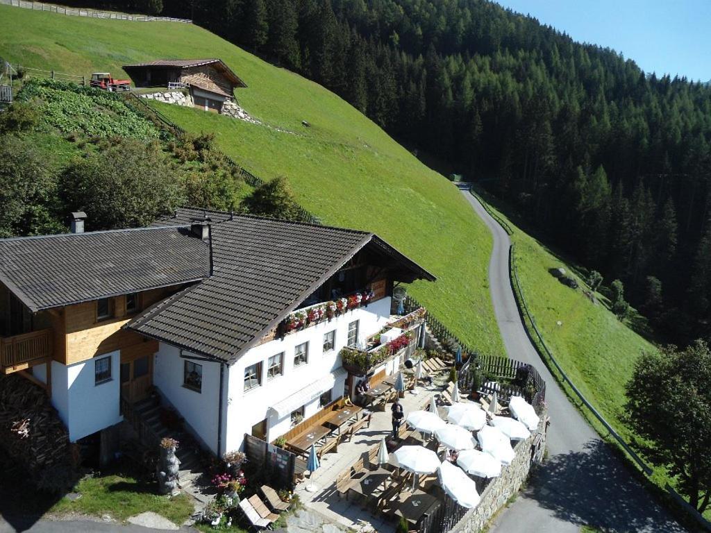 Gasthaus Oberkirn Scena Exterior foto